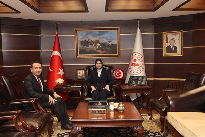 Yi̇ği̇tbaşi (1)-6