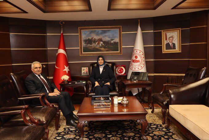 Yi̇ği̇tbaşi (2)-6