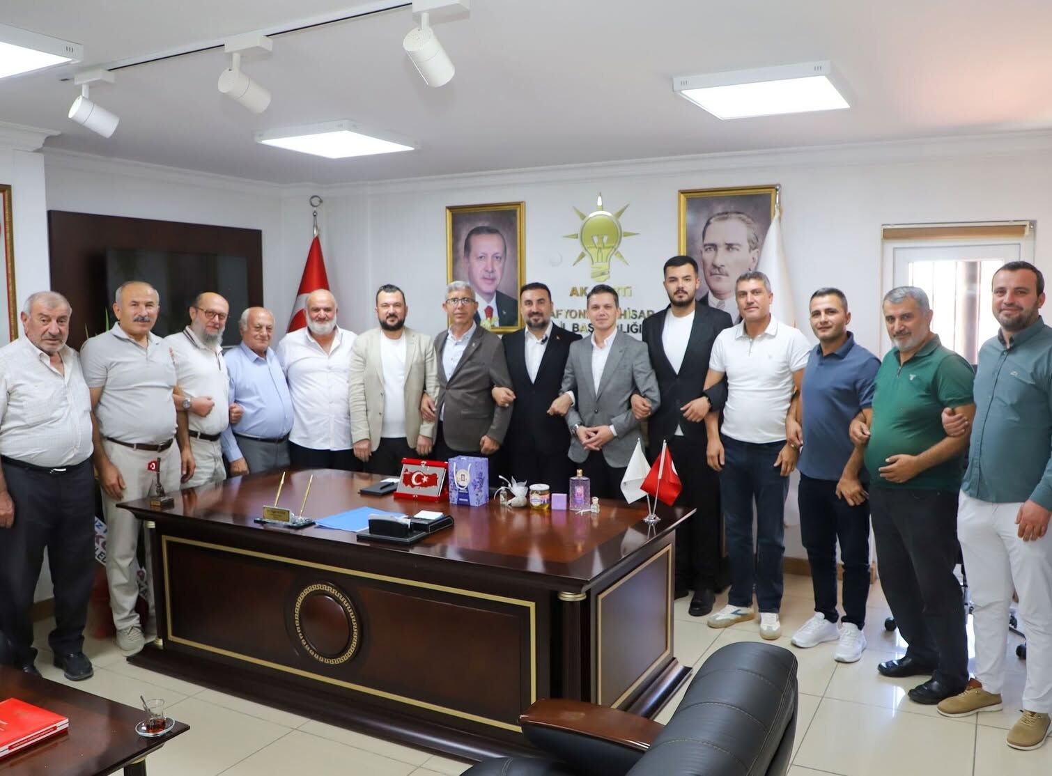 Ç İ Ç E K-4