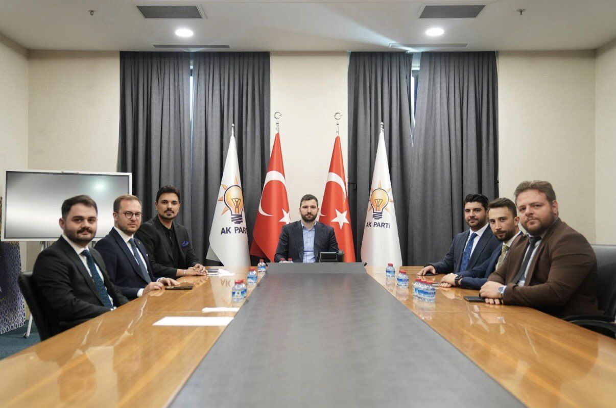 Gençli̇k Kollari