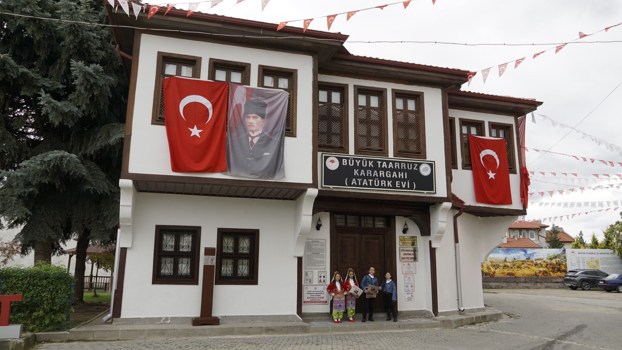 Cumhuri̇yet (3)