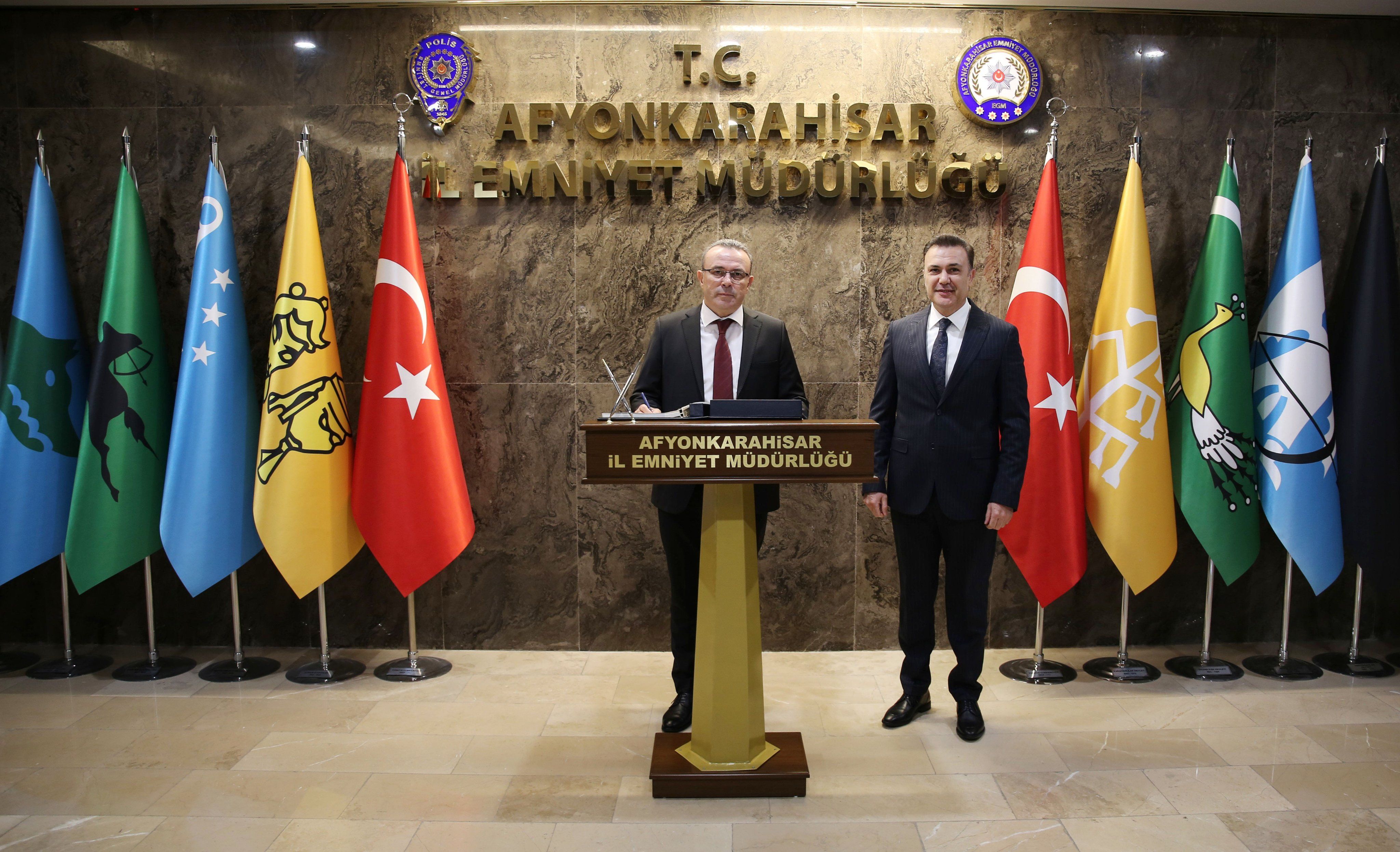 Emni̇yet (3)-4