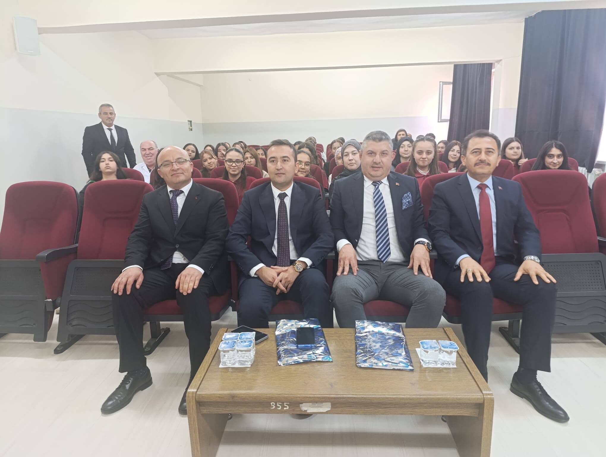 Kari̇yer (4)