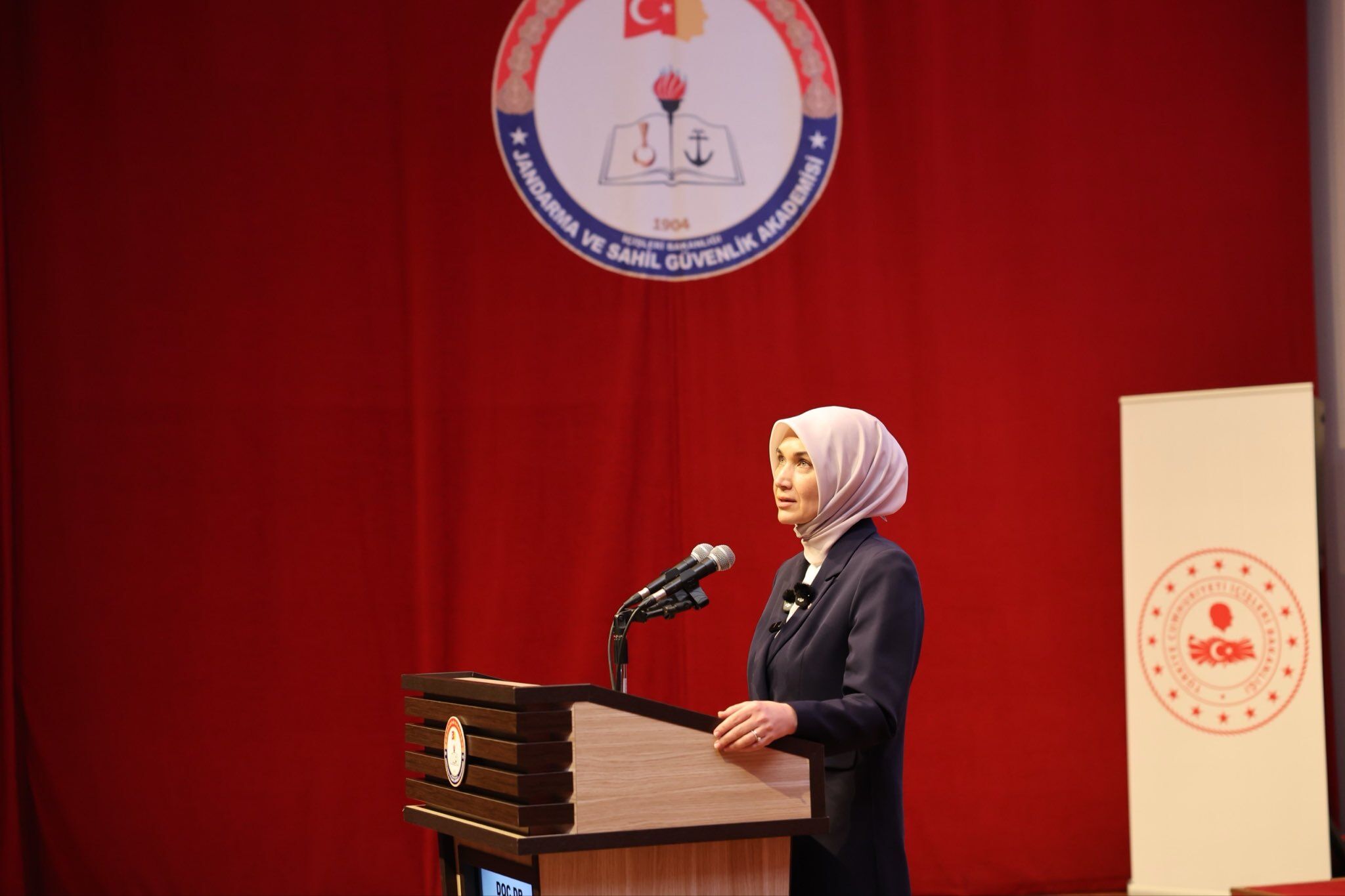 Yi̇ği̇tbaşi (2)-9