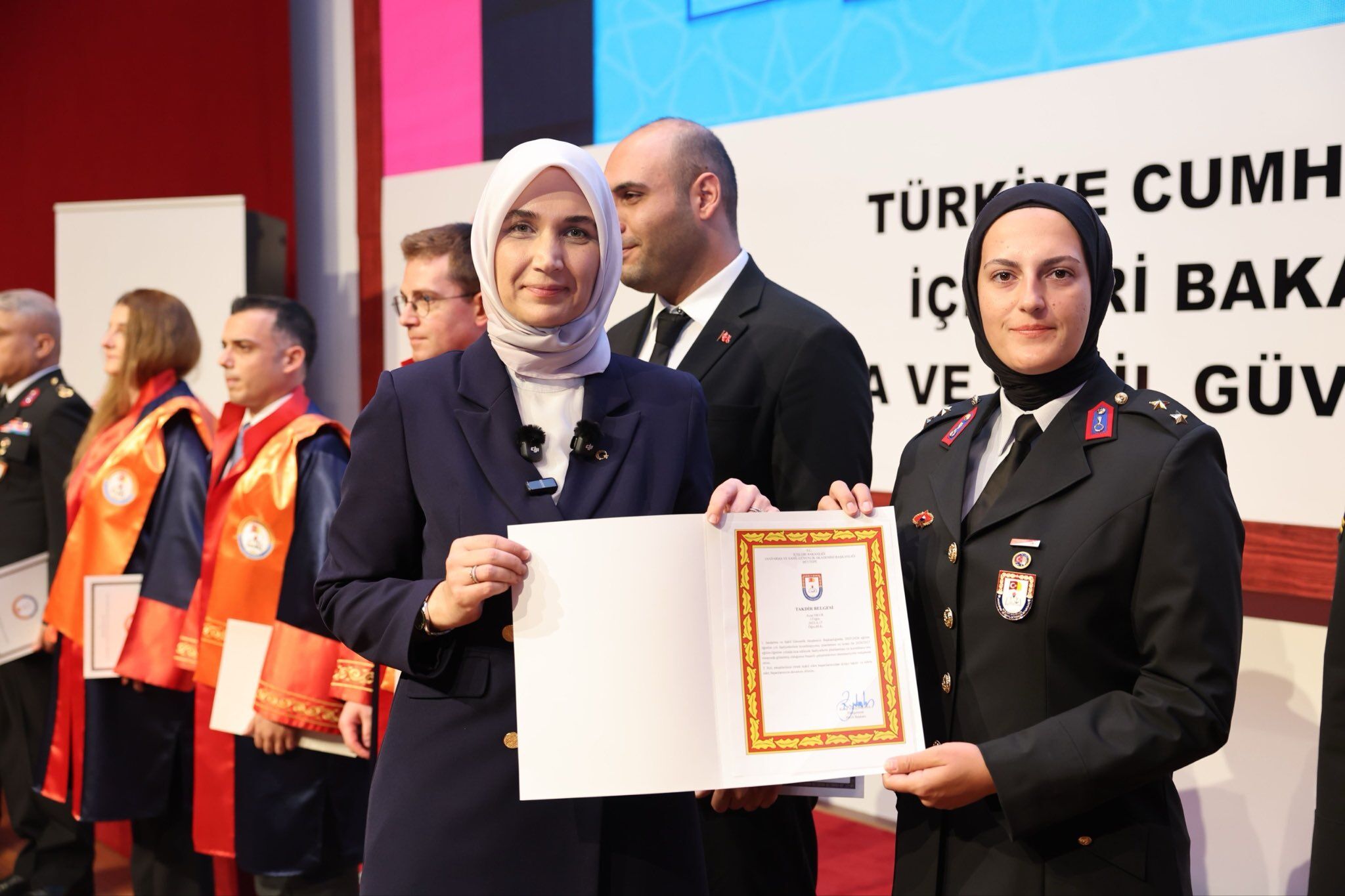 Yi̇ği̇tbaşi (4)-4